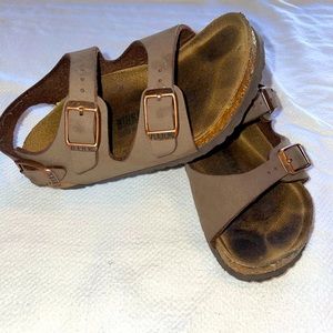 Gently worn!! Toddler Birkenstock’s